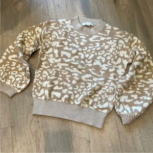 Bailey’s Blossoms 💐 Cheetah Girl Wide Sleeve boho Fall leopard sweater size 4T